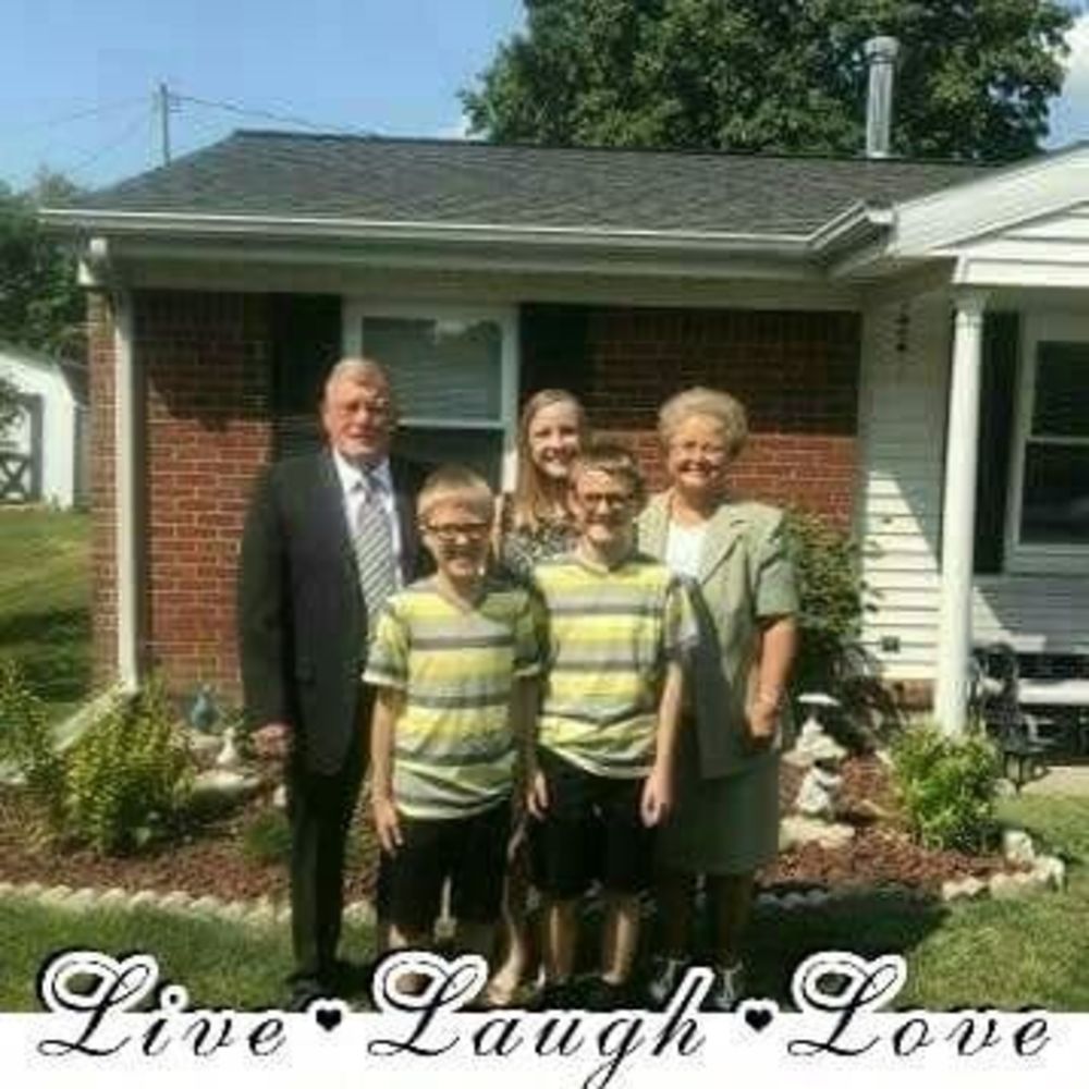 Meet your Posher, Lori